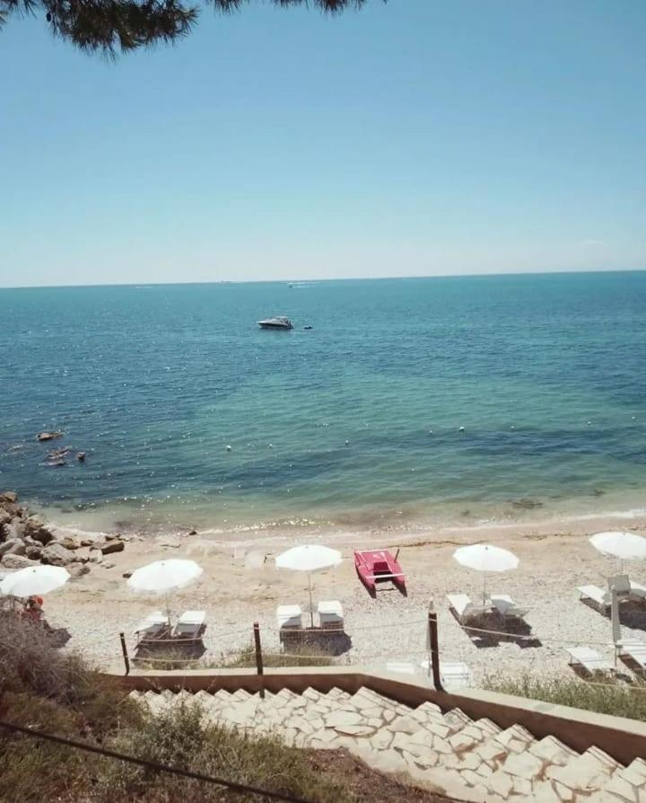 Monte SantʼAngelo Masseria Barone Gambadoro المظهر الخارجي الصورة
